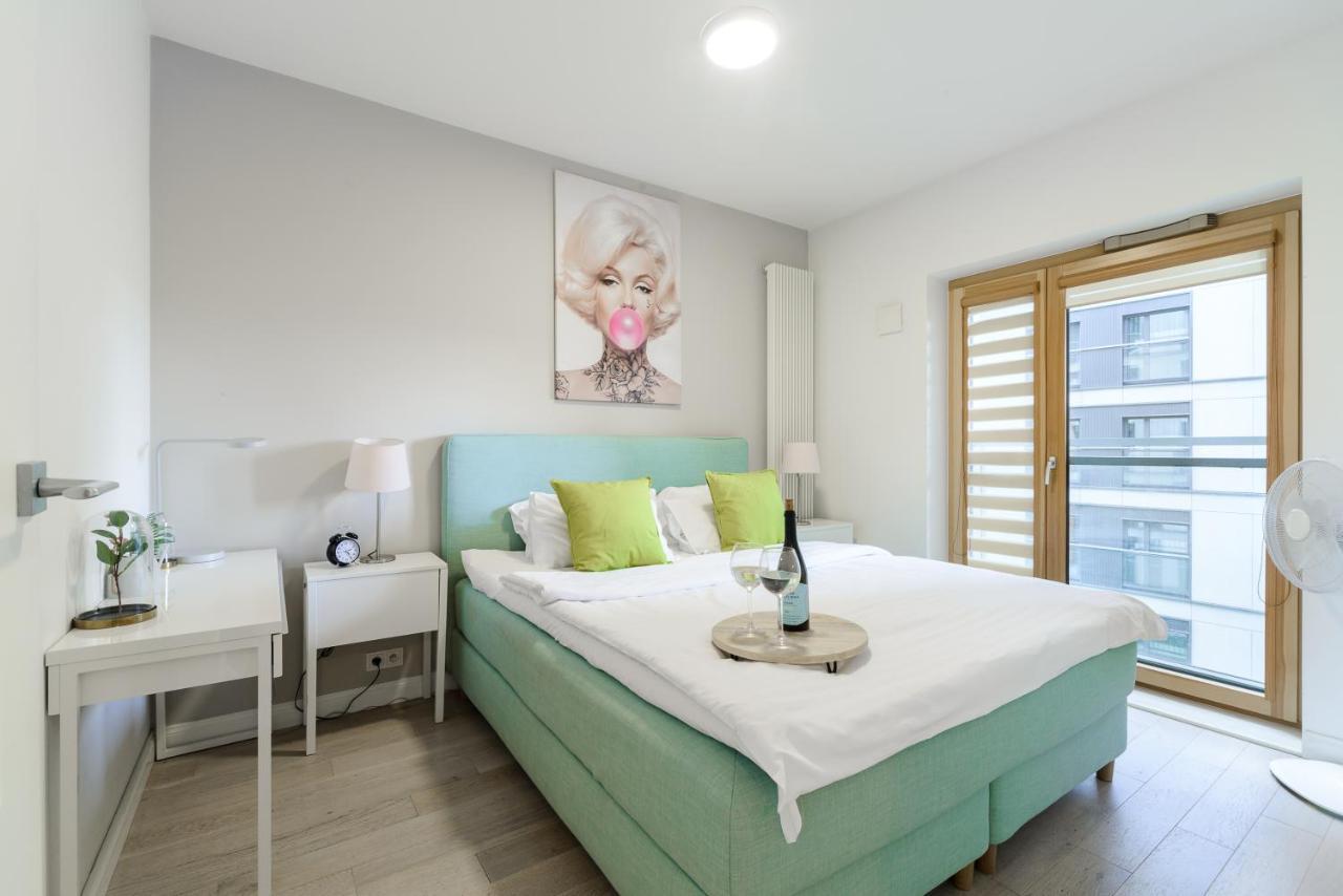 Luxury Apartments On Grzybowska Street In Varšava Exteriér fotografie