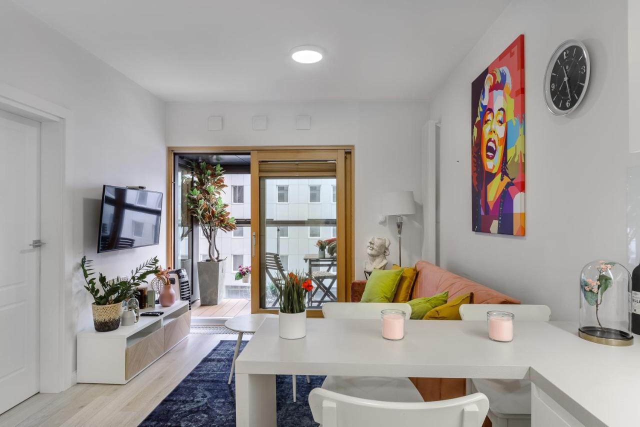 Luxury Apartments On Grzybowska Street In Varšava Exteriér fotografie